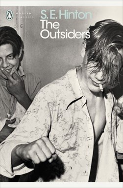 Outsiders P/B Modern Classic by S. E. Hinton