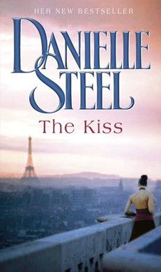 Kiss  P/B by Danielle Steel