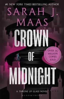 Crown of midnight by Sarah J. Maas