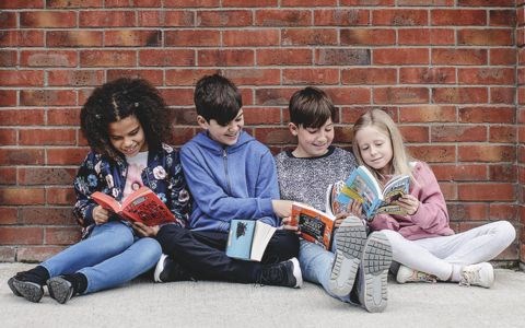 Children's reading hub - advice and tips for parents to get children reading